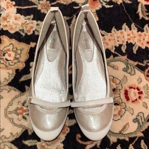 Lightly used flats size 10 white and silver